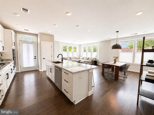 11200 RESTON STATION BOULEVARD 208