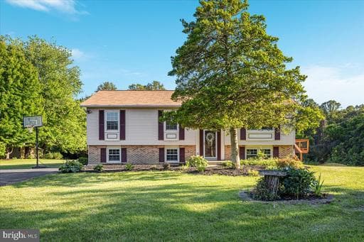 8201 MORNINGSIDE DRIVE - Photo 1