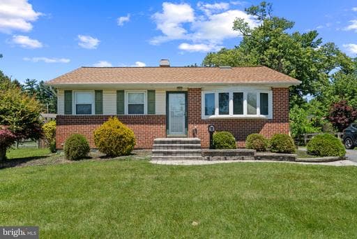 318 HOLLY HILL ROAD - Photo 1