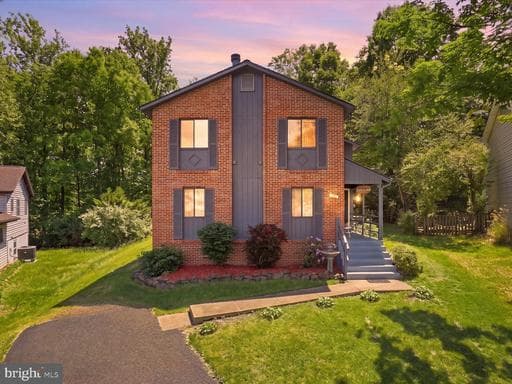 211 KEYES COURT - Photo 1