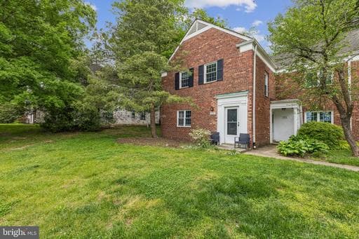 1024 Valley Dr, Alexandria, VA 22302-2029, United States