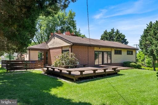 9526 PEPPLE DRIVE - Photo 1