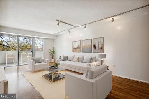 700 7TH STREET 211