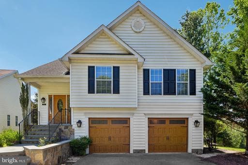2705 WESTCHESTER AVENUE - Photo 1