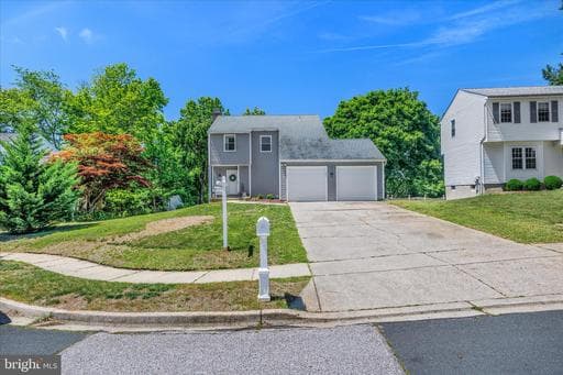 944 AQUA COURT - Photo 1
