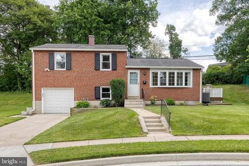 3 WENDSLOW PLACE - Photo 1