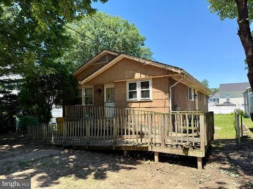 320 THELMA AVENUE - Photo 1
