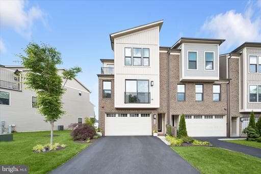 7668 CROSS CREEK DRIVE - Photo 1