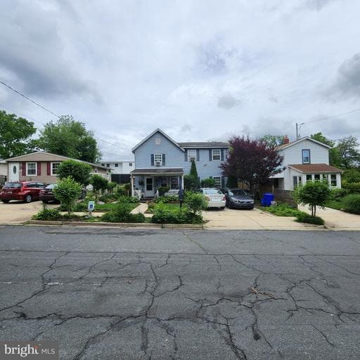 10703 SHAFTSBURY STREET - Photo 1
