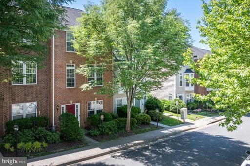 920 Bing Ln, Charlottesville, VA 22903-4048, United States
