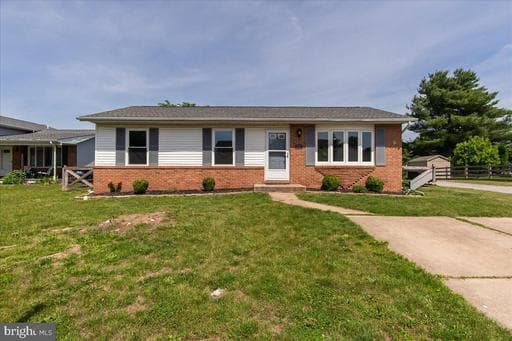 10 CAMBRIDGE COURT - Photo 1
