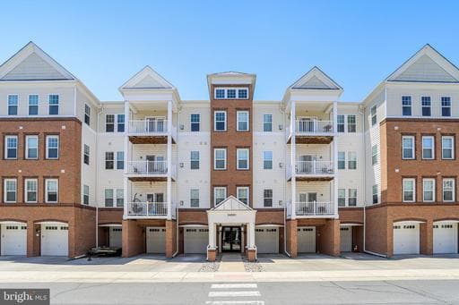 24661 WOOLLY MAMMOTH TERRACE 401