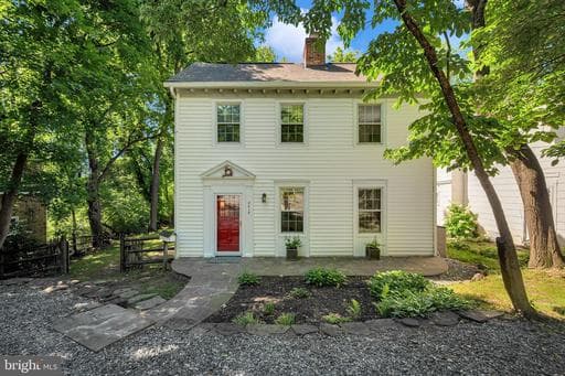 2418 FOREST GLEN ROAD - Photo 1