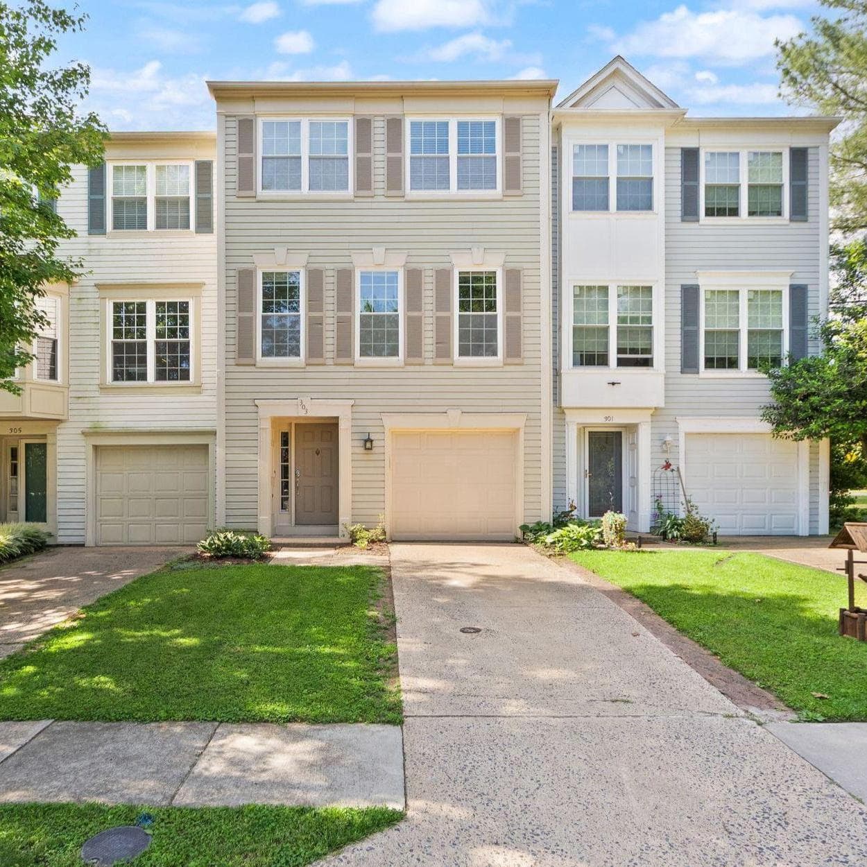 303 Barnfield Sq NE, Leesburg, VA 20176-4868, United States - Photo 1