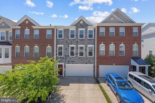 6802 Bryson Cir, Haymarket, VA 20169-4983, United States - Photo 1