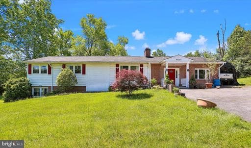 9704 SUNSET DRIVE - Photo 1