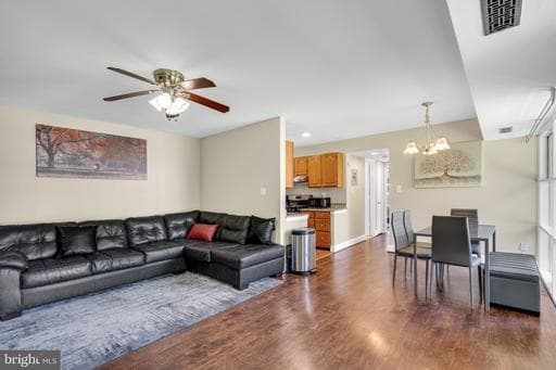 4943 Americana Dr, Annandale, VA 22003-5032, United States