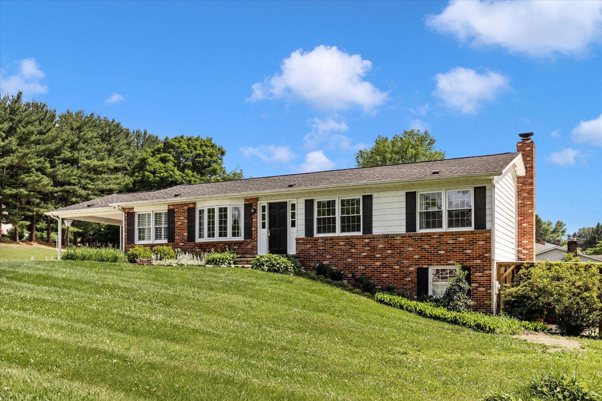 5811 Corporal Jones Ct, Mt Airy, MD 21771-5803, United States - Photo 1