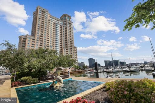 100 HARBORVIEW DRIVE 1808