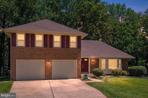 4611 TAPESTRY DRIVE - Photo 1
