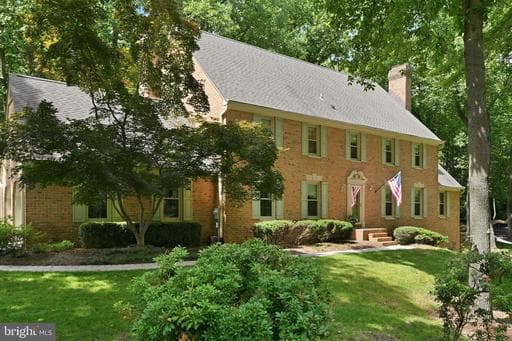 26 BELLEVIEW DRIVE - Photo 1