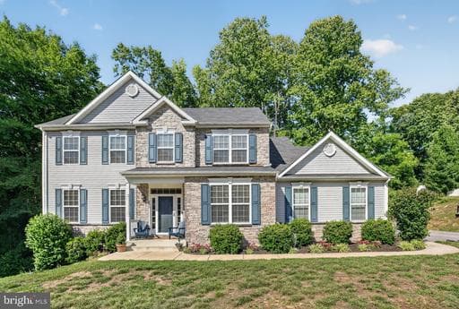 485 SYLVAN PLACE - Photo 1