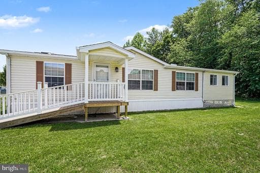 226 WOODS WAY - Photo 1