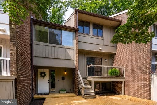 12023 Insha Ct, Reston, VA 20191-2618, United States - Photo 1