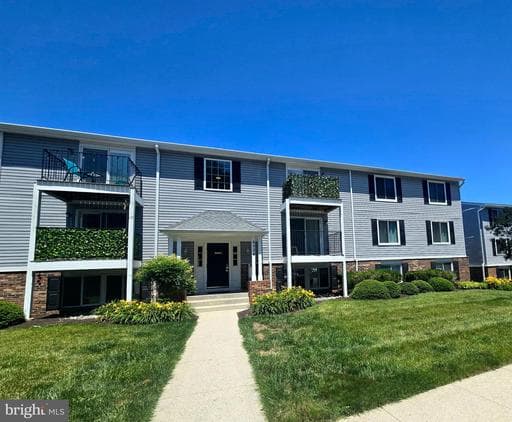 8034 ABBEY COURT F - Photo 1