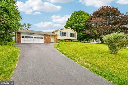 513 NORMANDY LANE - Photo 1