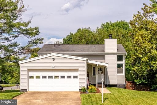 205 Magnolia Ct, Sterling, VA 20164-5302, United States - Photo 1