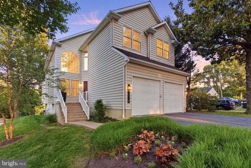 1219 Meadow View Rd, Pasadena, MD 21122-2416, United States - Photo 1