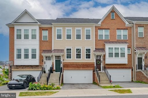 7733 CRESAP LANE - Photo 1