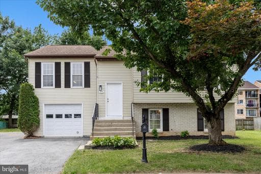 176 STONEYBROOK COURT