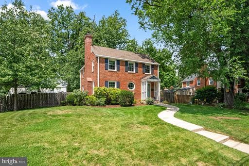 1709 WHITE OAK DRIVE