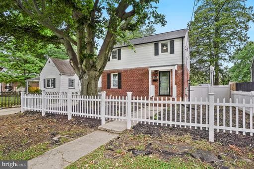 6208 ELMHURST STREET - Photo 1