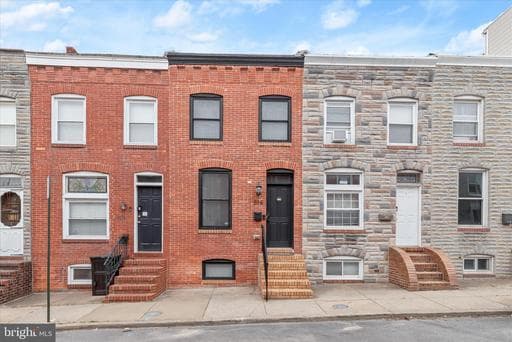 814 S CURLEY STREET - Photo 1