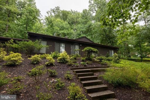 13 BRIDLEWOOD COURT - Photo 1