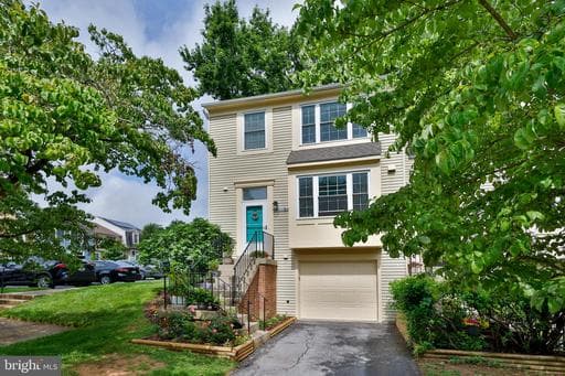 50 CHERRY BEND COURT - Photo 1