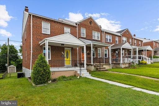 1012 ELM ROAD - Photo 1