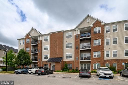 1620 HARDWICK COURT 303 - Photo 1