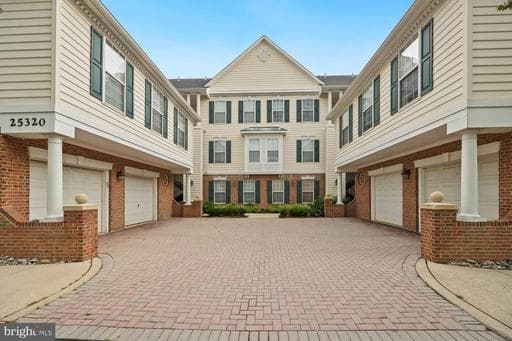 25320 LAKE MIST SQUARE 201 - Photo 1