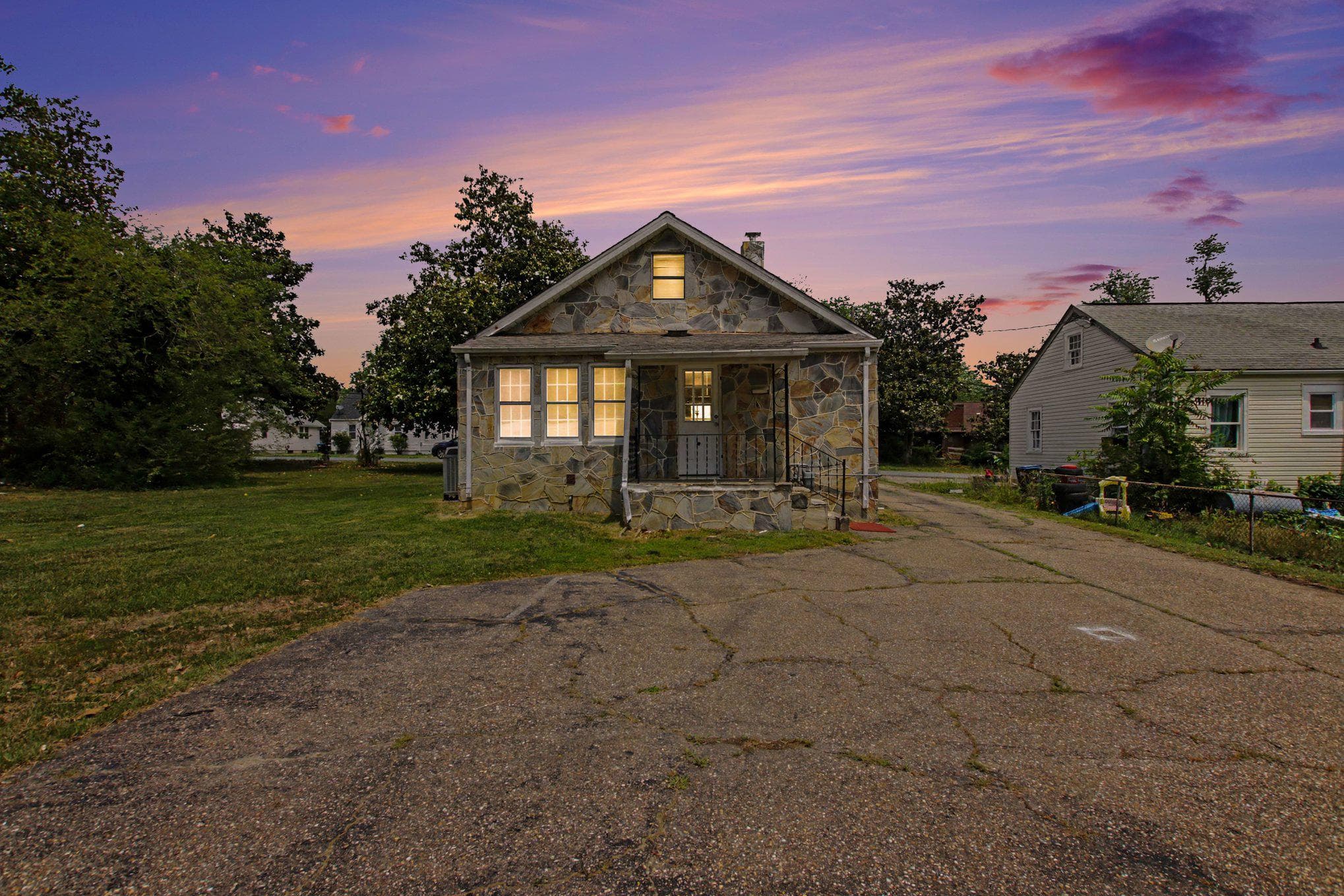 112 Gibson St, Fredericksburg, VA 22401-3902, United States - Photo 1