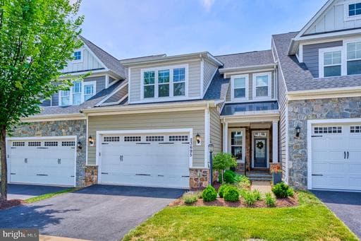 23695 CYPRESS GLEN SQUARE - Photo 1