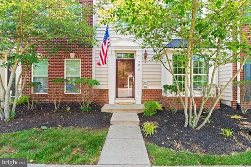7015 TREK WAY - Photo 1