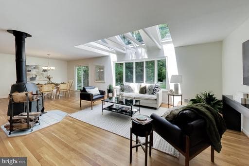 4 ORCHARD WAY - Photo 1