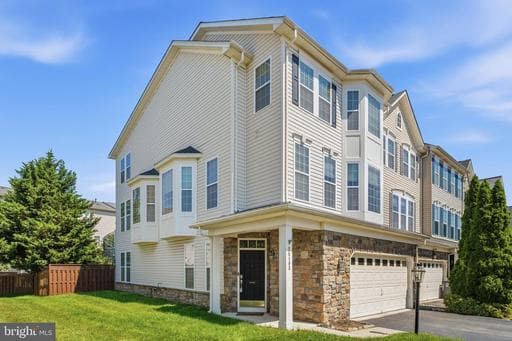 25103 SILURIAN TERRACE - Photo 1