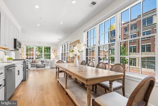 521 N WASHINGTON STREET 101