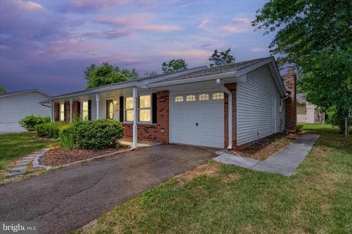 1503 N Amelia St, Sterling, VA 20164-3612, United States - Photo 1