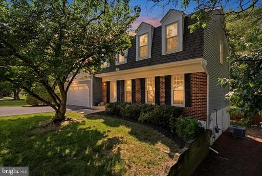 8615 AQUEDUCT ROAD - Photo 1